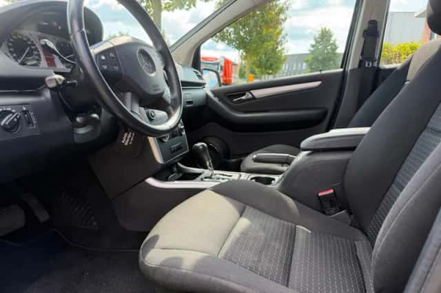 Mercedes-Benz B-Klasse (2009) thumbnail 2