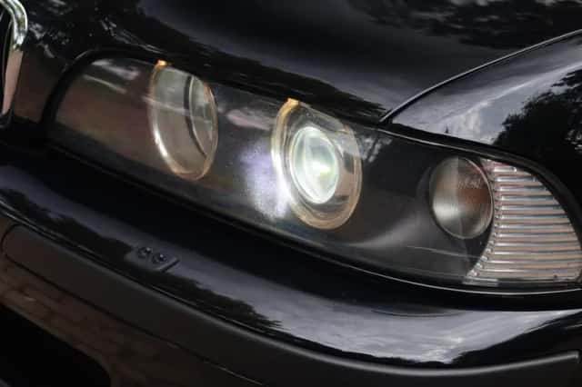 BMW M5 (1999) thumbnail 5