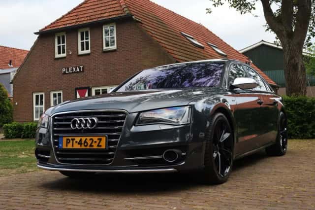 Audi S8 (2012) thumbnail 1
