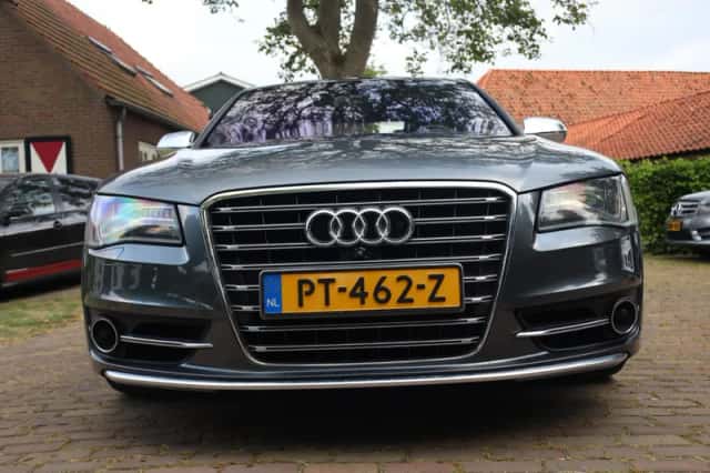Audi S8 (2012) thumbnail 6