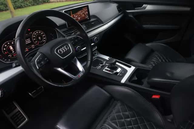 Audi Q5 (2018) thumbnail 2