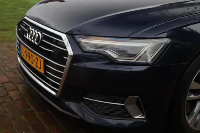 Audi A6 (2018) thumbnail 2