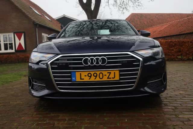 Audi A6 (2018) thumbnail 3