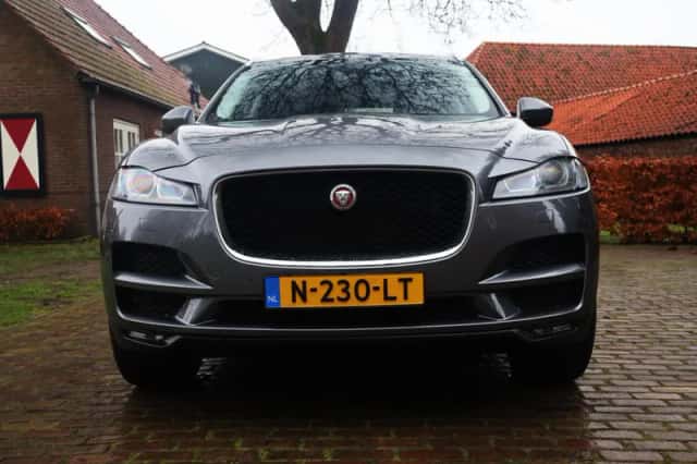 Jaguar F-Pace (2017) thumbnail 5
