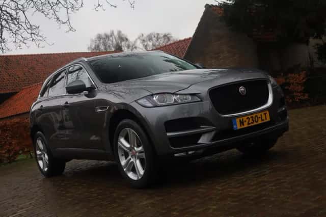 Jaguar F-Pace (2017) thumbnail 6