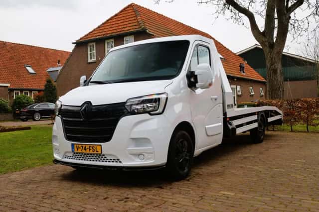 Renault Master (2024) thumbnail 1