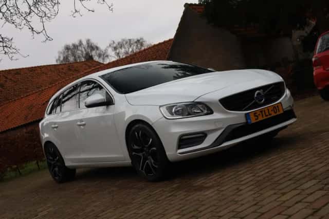 Volvo V60 (2014) thumbnail 6