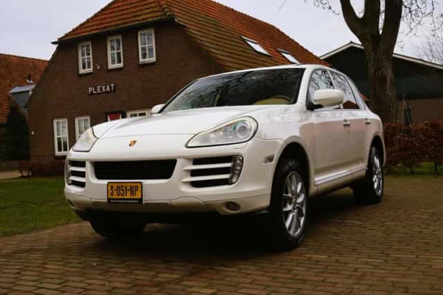 Porsche Cayenne (2007) thumbnail 1