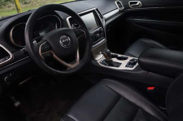 Jeep Grand Cherokee (2017) thumbnail 2