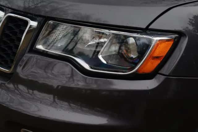 Jeep Grand Cherokee (2017) thumbnail 5