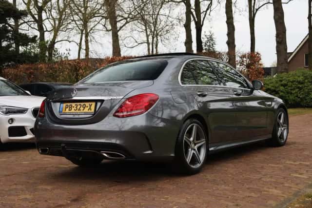 Mercedes-Benz C-Klasse (2017) thumbnail 3
