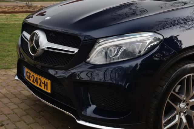 Mercedes-Benz GLE-Klasse (2015) thumbnail 4