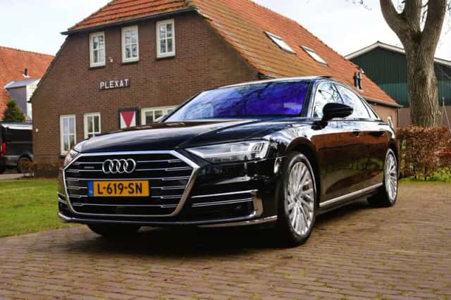Audi A8 (2018) thumbnail 1