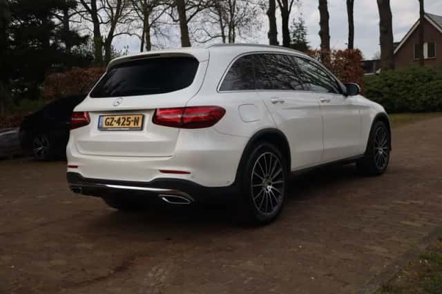 Mercedes-Benz GLC-Klasse (2015) thumbnail 3