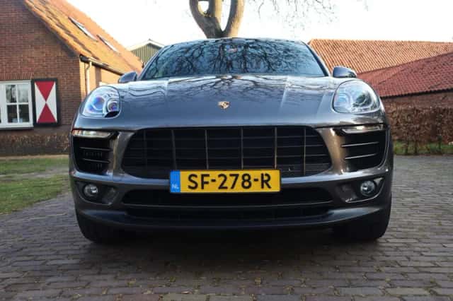 Porsche Macan (2016) thumbnail 6