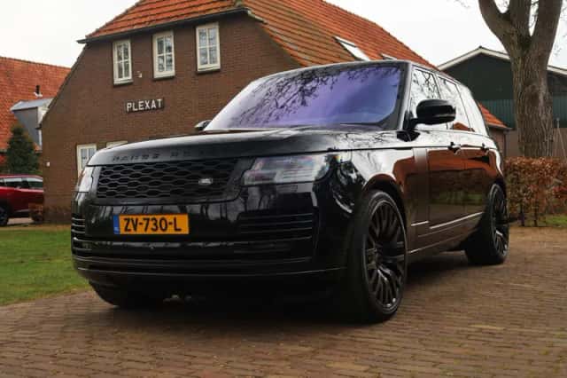 Land Rover Range Rover (2018) thumbnail 1