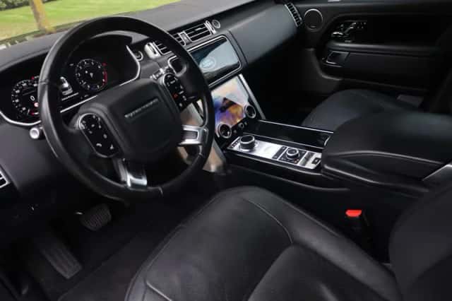 Land Rover Range Rover (2018) thumbnail 2