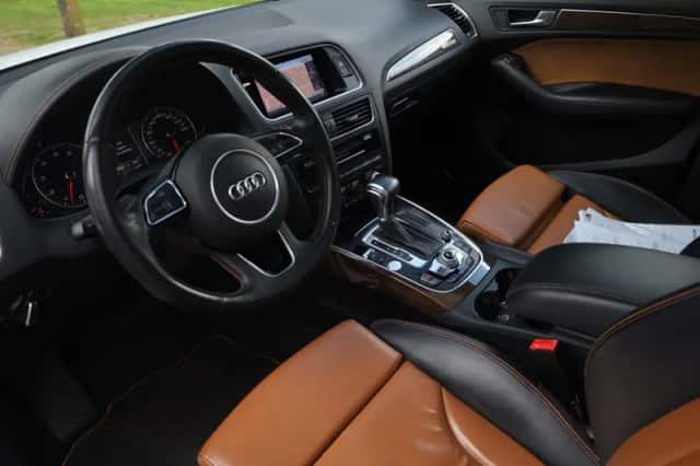 Audi Q5 (2016) thumbnail 2