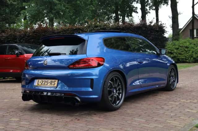 Volkswagen Scirocco (2016) thumbnail 3