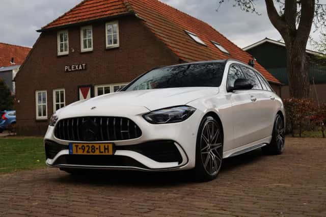 Mercedes-Benz C-Klasse (2023) thumbnail 1
