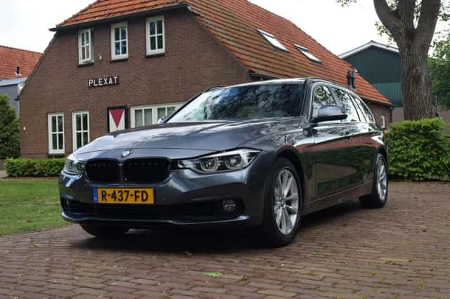 BMW 3-Serie (2018) thumbnail 1