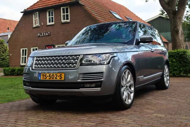 Land Rover Range Rover (2013) thumbnail 1