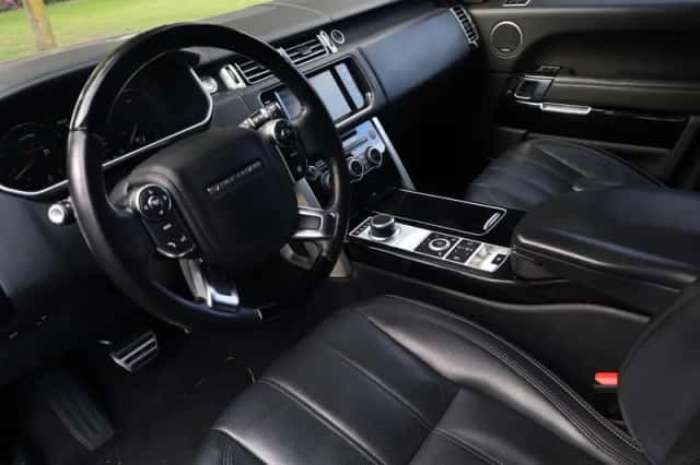 Land Rover Range Rover (2013) thumbnail 2