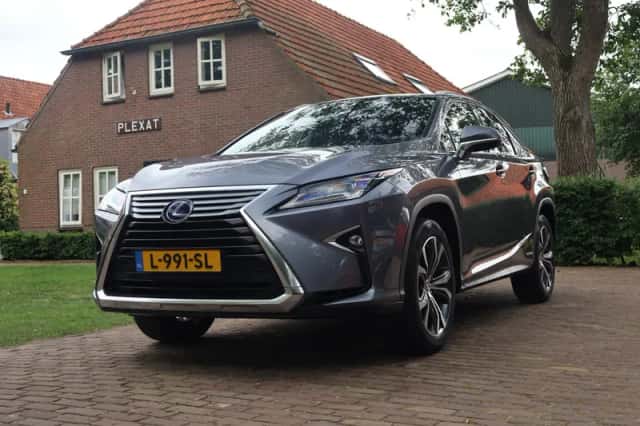 Lexus RX (2019) thumbnail 1
