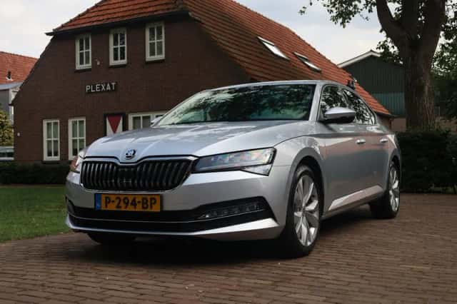 Škoda Superb (2022) thumbnail 1