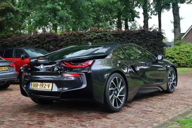 BMW i8 (2015) thumbnail 3