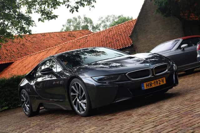 BMW i8 (2015) thumbnail 5