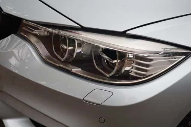 BMW M4 (2015) thumbnail 5