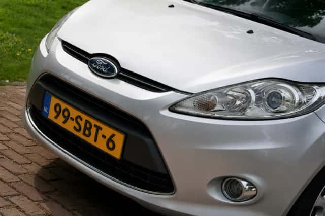 Ford Fiesta (2011) thumbnail 4