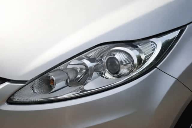 Ford Fiesta (2011) thumbnail 5