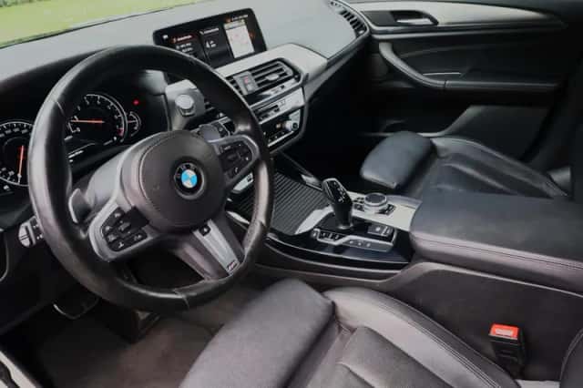 BMW X3 (2018) thumbnail 2