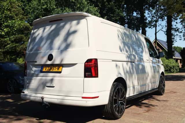 Volkswagen Transporter (2020) thumbnail 3