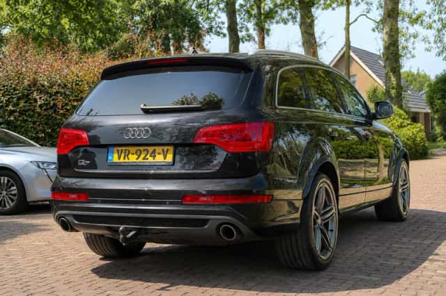 Audi Q7 (2010) thumbnail 3
