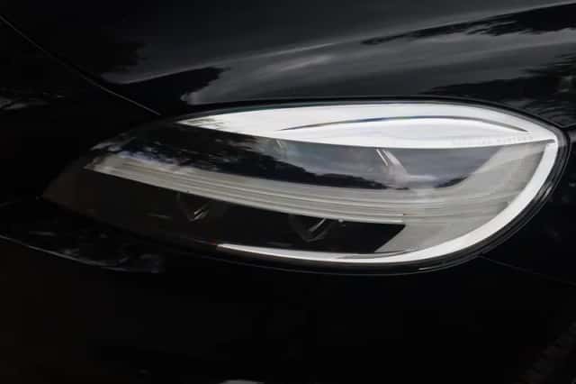 Volvo V40 (2017) thumbnail 5