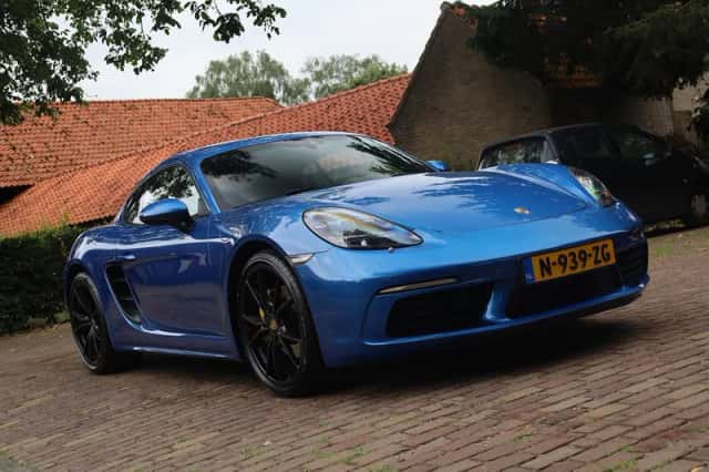 Porsche 718 Cayman (2017) thumbnail 6