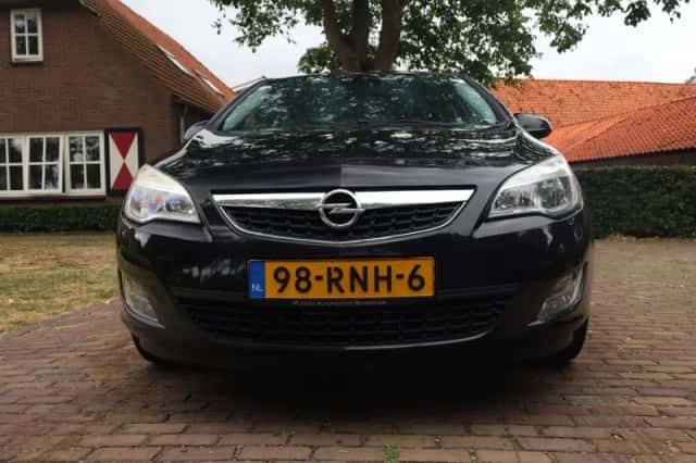 Opel Astra (2011) thumbnail 6
