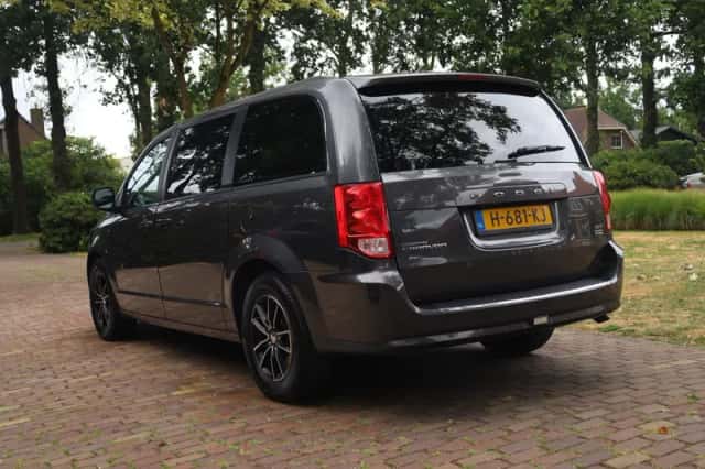 Dodge Grand Caravan (2018) thumbnail 3