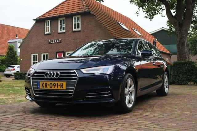 Audi A4 (2017) thumbnail 1