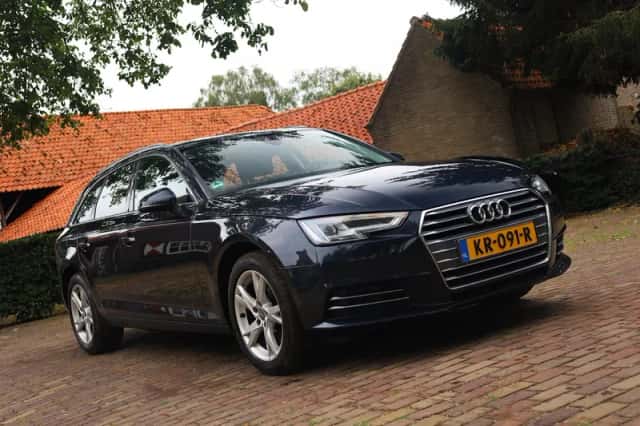 Audi A4 (2017) thumbnail 6