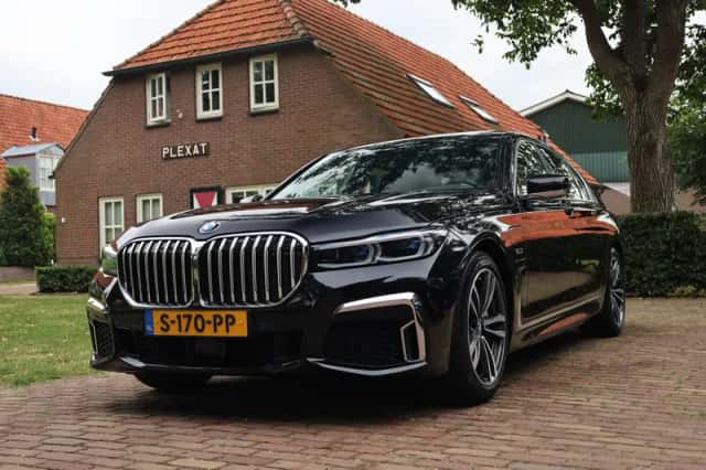 BMW 7-Serie (2022) thumbnail 1