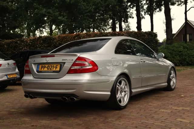 Mercedes-Benz CLK-Klasse (2004) thumbnail 3