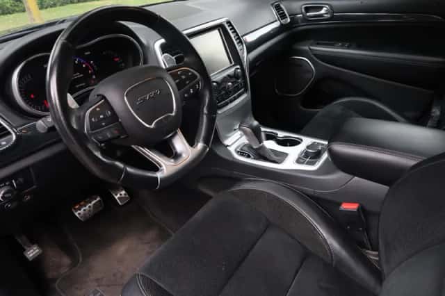 Jeep Grand Cherokee (2016) thumbnail 2