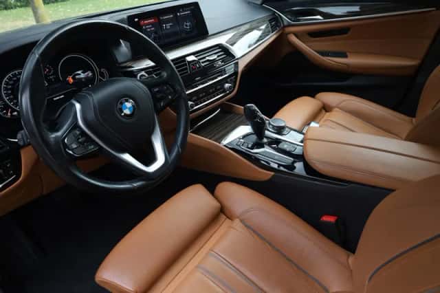 BMW 5-Serie (2017) thumbnail 2