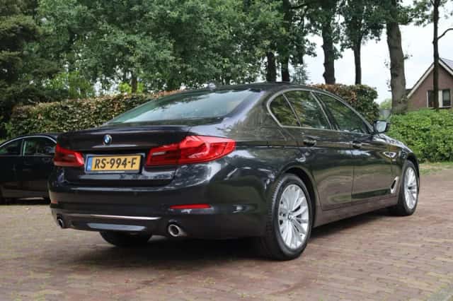 BMW 5-Serie (2017) thumbnail 3