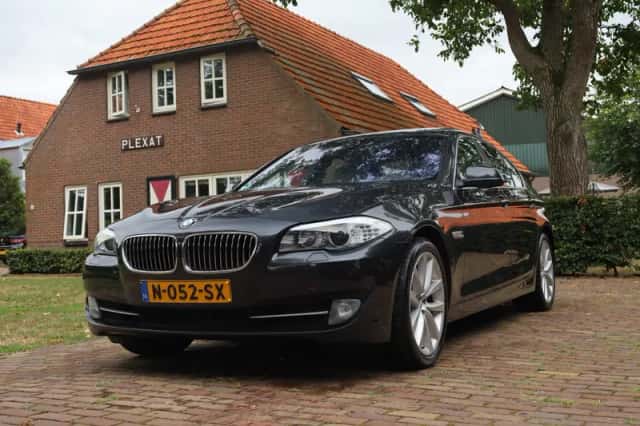BMW 5-Serie (2011) thumbnail 1