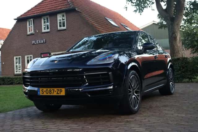 Porsche Cayenne Coupé (2021) thumbnail 1